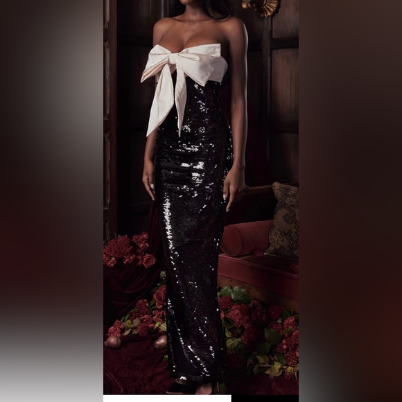 HOUSE OF CB - BLACK SEQUIN STRAPLESS BOW DRESS - Picture 7 of 15